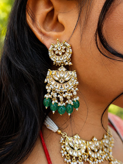 White Jadtar Kundan Necklace Set With Lotus Motis