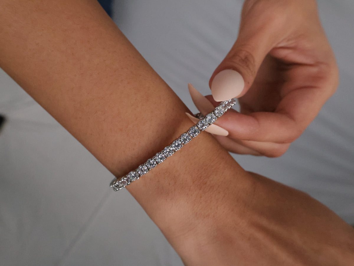 White Colour Silver Plated Faux Diamond Solitaire Bracelet